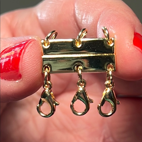 18k Gold Plated Magnetic 3 Necklace Layering Clasp - Picture 1 of 5